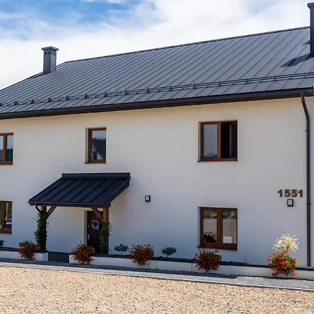 Black Lion Apartment
