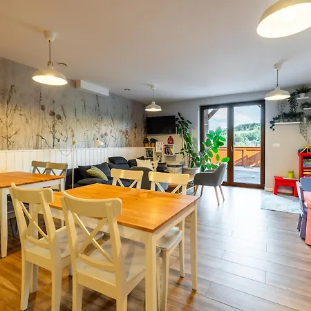 Black Lion Apartment